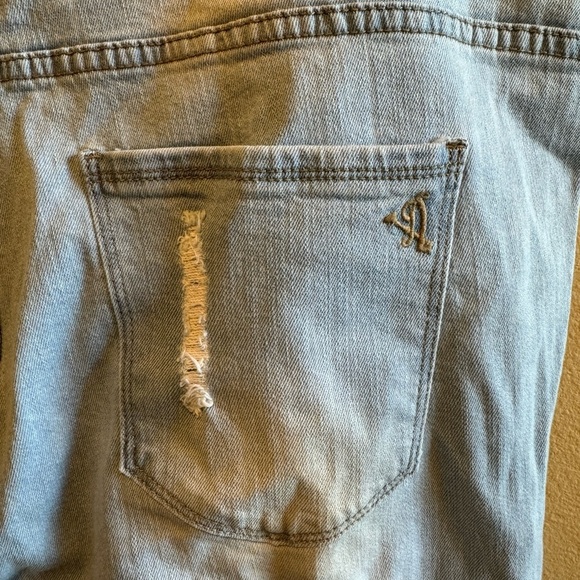 VIP Ankle Length Plus Size Jeans w/ Fashion Hem Detail Sz 23/24 - Picture 10 of 11